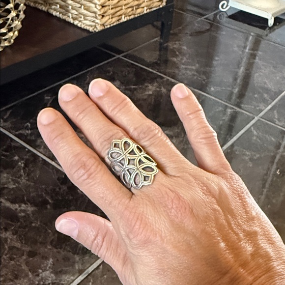 James Avery Silver Floral Ring - Picture 4 of 4